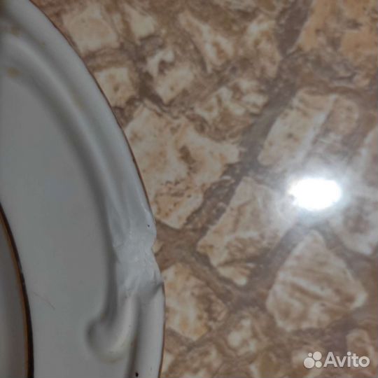 Фарфоровое антикварное блюдо