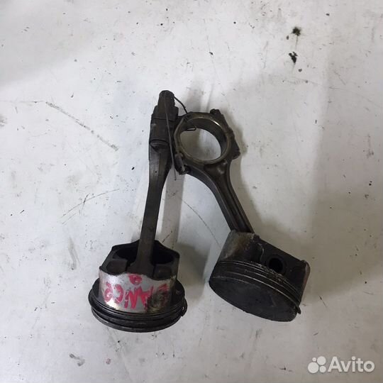 Поршень Mitsubishi Lancer 9