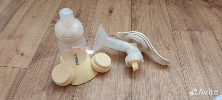 Молокоотсос medela ручной