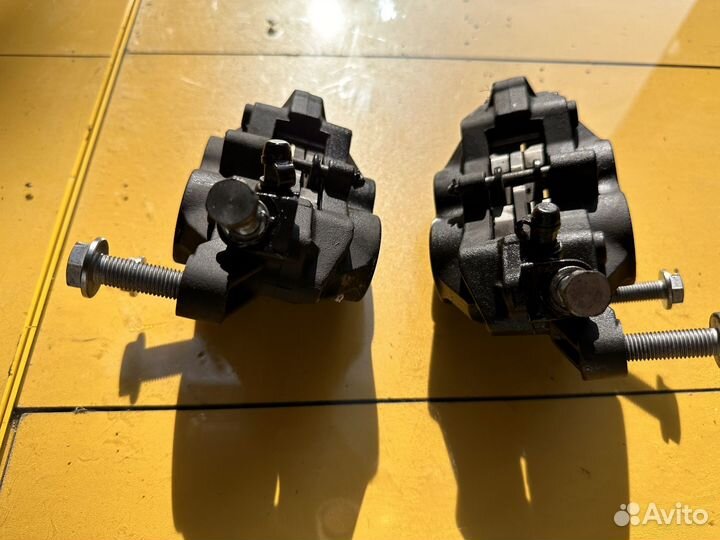 Суппорта передние triumph rocket 3