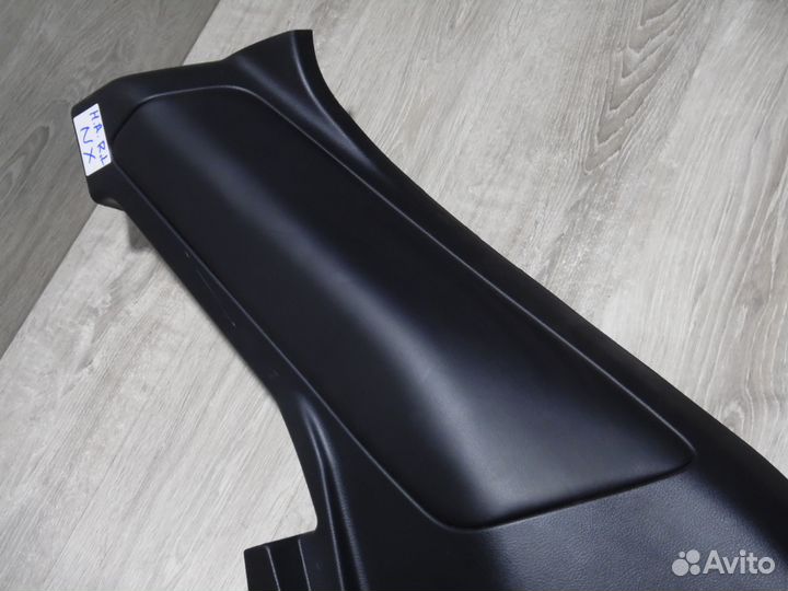 Обшивка багажника левая Лексус нх