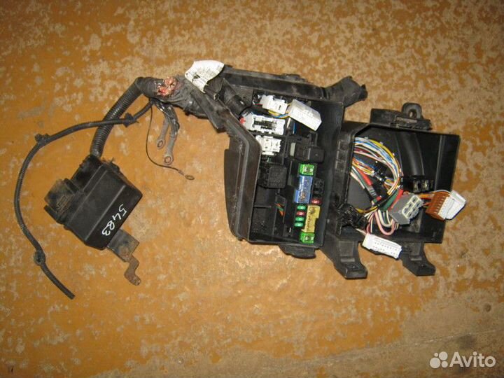 Корпус блока предохранителей Nissan Qashqai J10