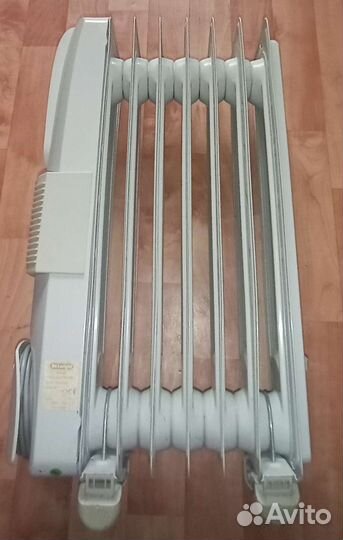 Масляный обогреватель Delonghi GS 770720 V