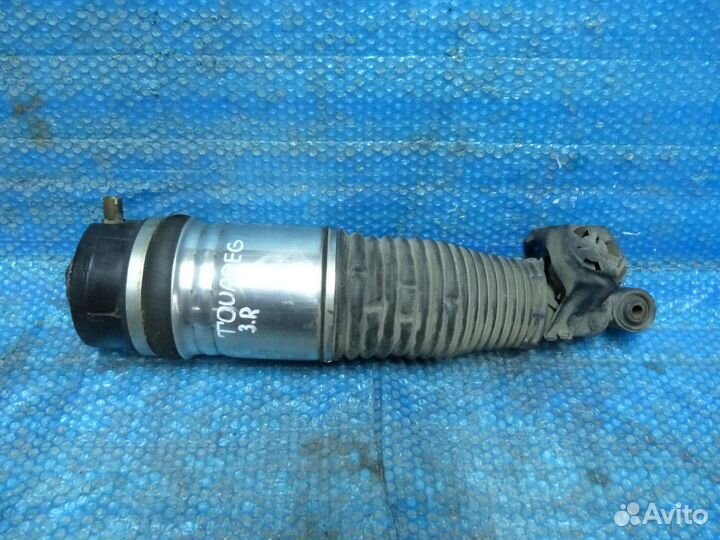 Пневмостойка задняя правая Volkswagen Touareg 1