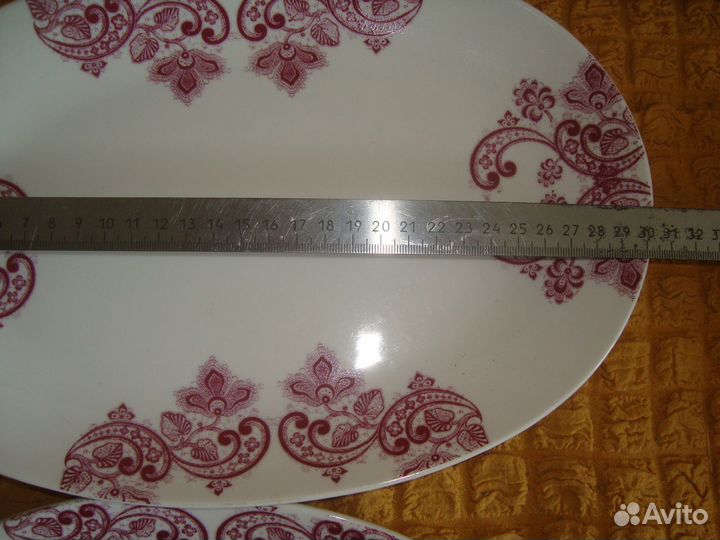 Блюда, овальной формы, малое и побольше