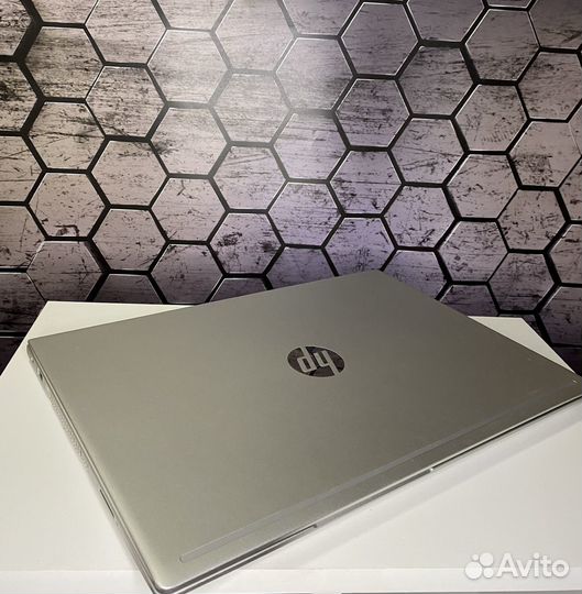 Мощный HP ноутбук Ryzen 5 3500U, Vega 8, SSD