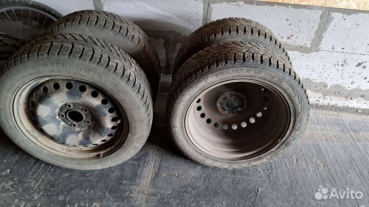 Комплект шипованной резины на дисках R16