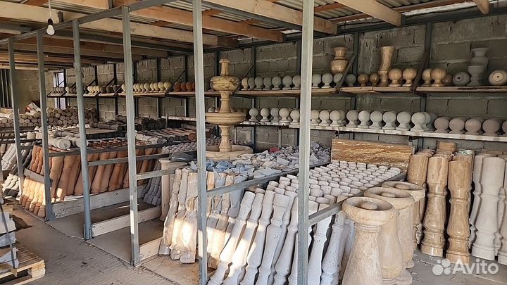 Балясины из травертина, базальта, фельзита