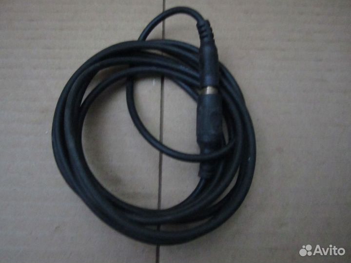 Различные аудио-видео- кабели