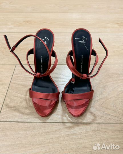 Босоножки Giuseppe Zanotti