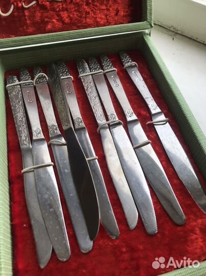 Набор столовых ножей