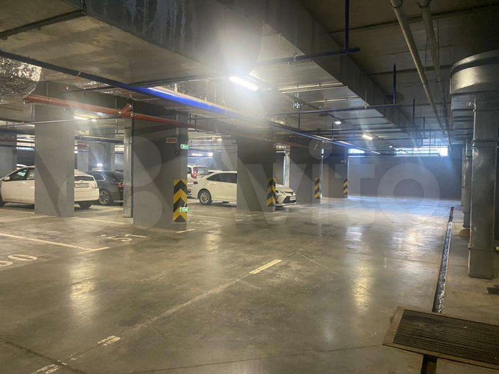 Машиноместо, 13 м²