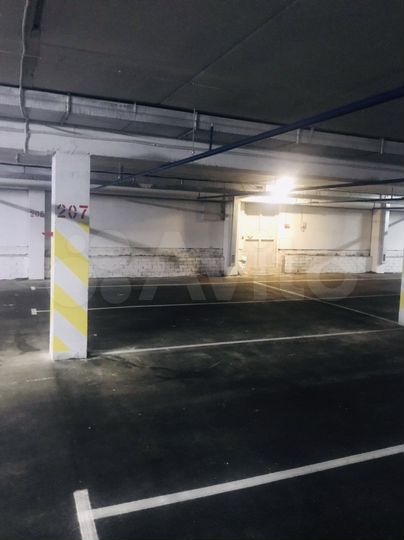 Машиноместо, 15 м²