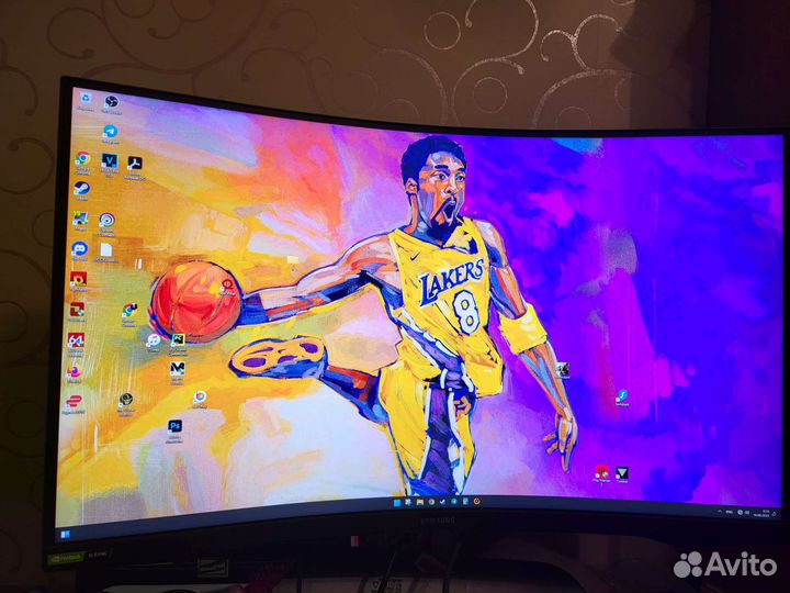 Монитор Samsung Odyssey G7 32