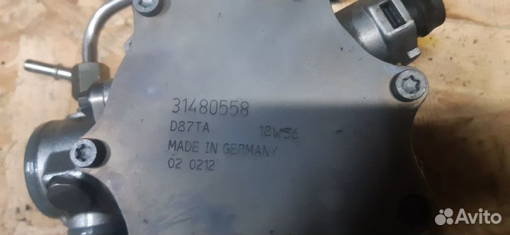 Volvo XC90 2015- XC60 вакуумный насос двигателя