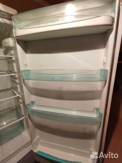 Холодильник Indesit бу