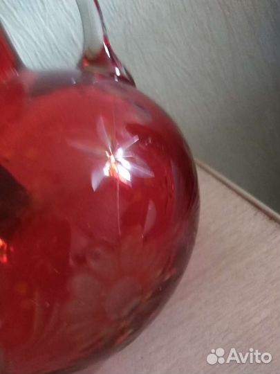 Старинные кувшины, графины