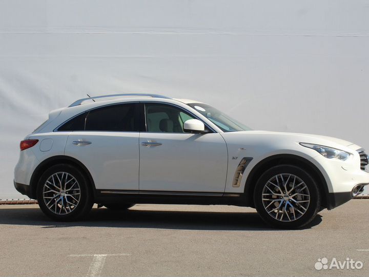 Infiniti QX70 3.7 AT, 2014, 95 000 км