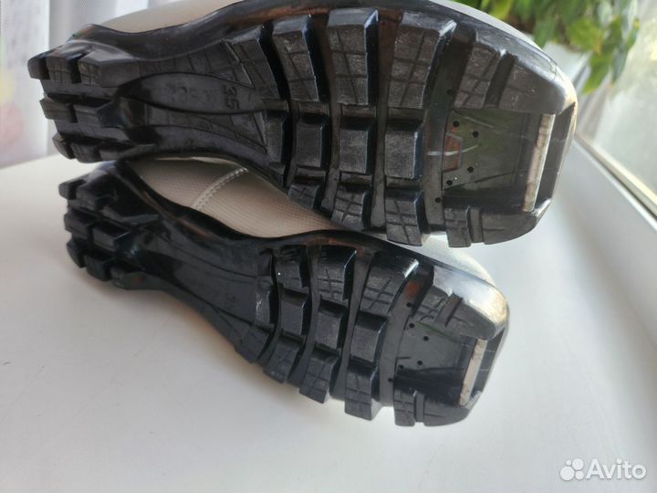 Лыжные ботинки 35 размер