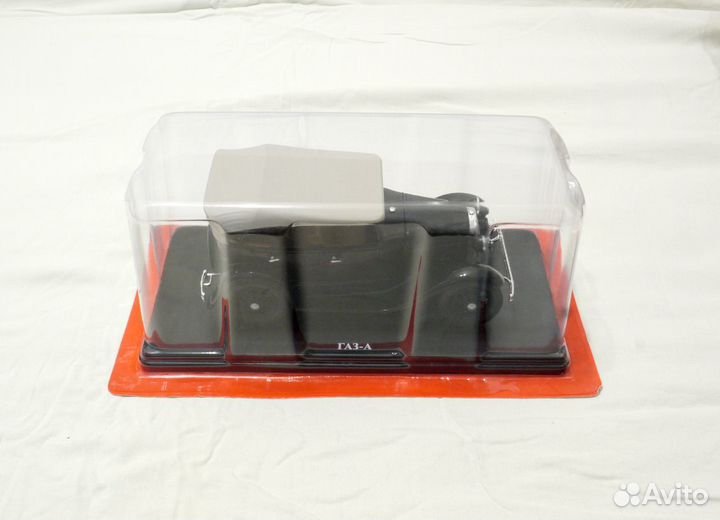 1/24 Легендарные советские автомобили Hachette