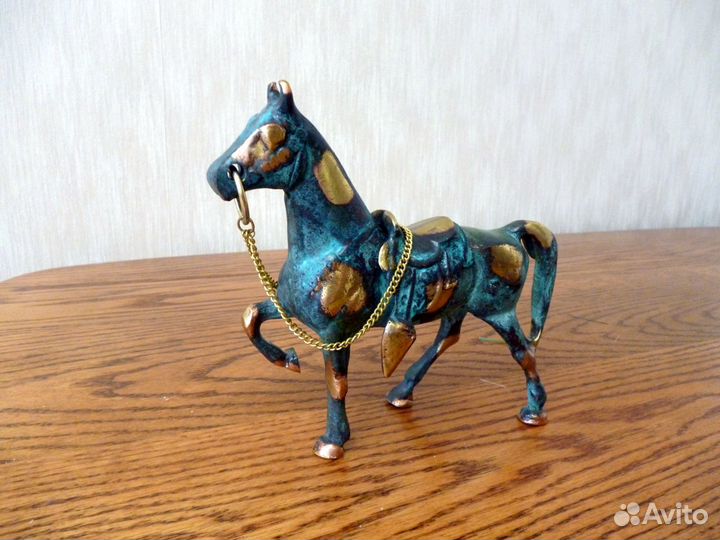 Бронзовая статуэтка