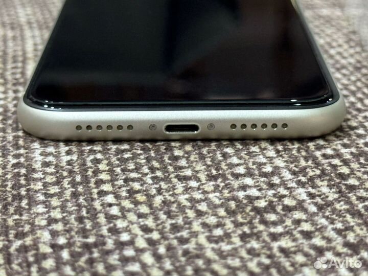 iPhone 11, 256 ГБ
