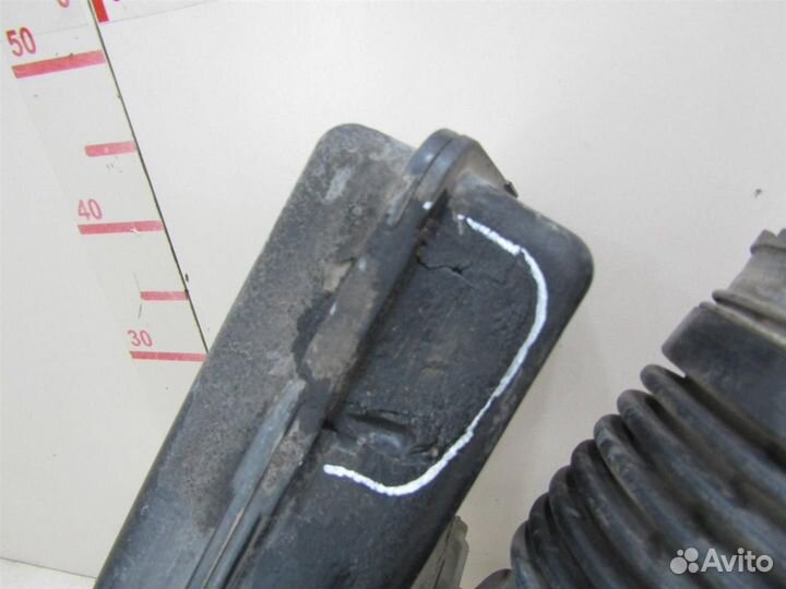 Резонатор воздушного фильтра Toyota Land Cruiser