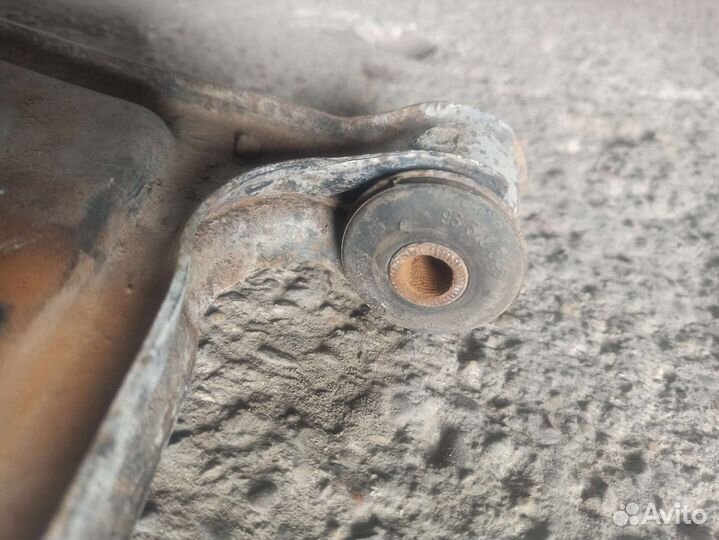 Рычаг подвески передний левый Chevrolet Lacetti