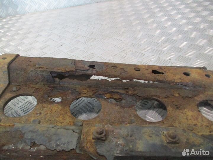 Кронштейн переднего крыла MAN 81612435430