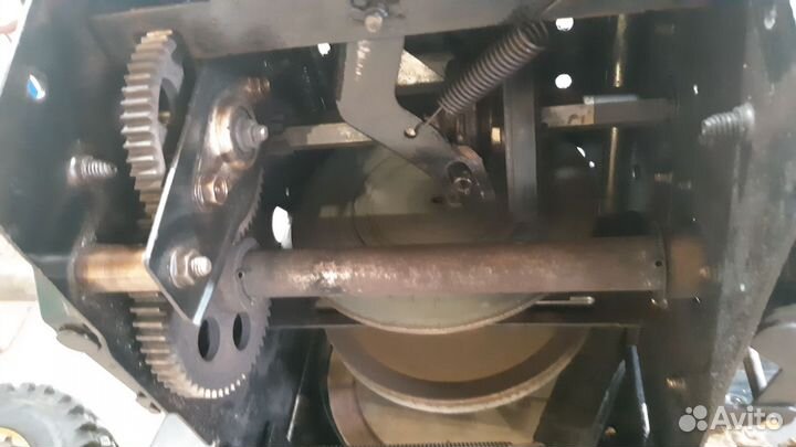 Снегоуборщик в разборе