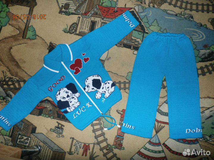 Новые велюровые костюмы и б/у на мальчика