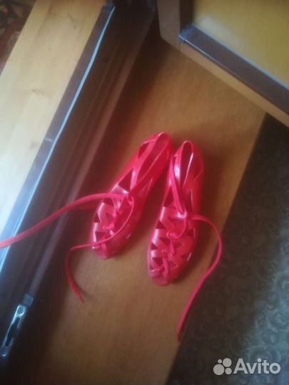 Мыльницы на девочку мало ношенные, 34-35 размер