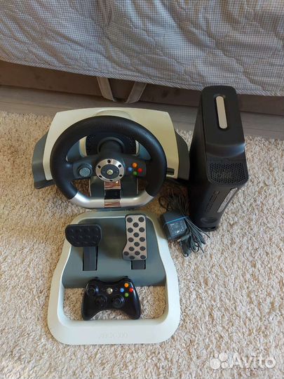 Приставка Xbox 360 с рулём,педалями и джойстиком