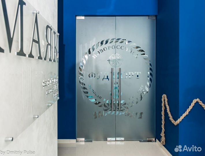 Стеклянные межкомнатные двери