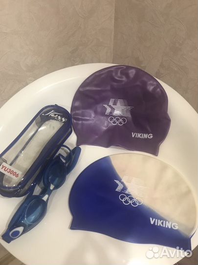 Шапочка и очки для бассейна