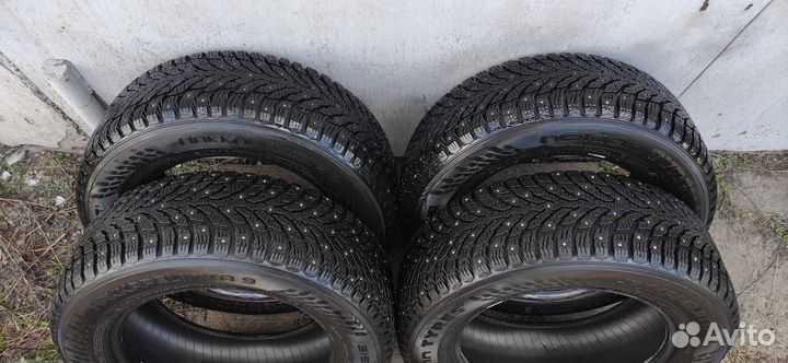 Nokian Tyres Hakkapeliitta 9 215/60 R16 99T