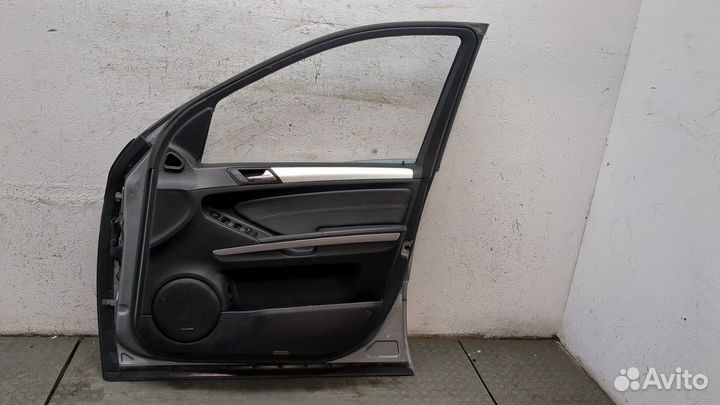 Дверь боковая правая передняя Mercedes ML W164, 2010