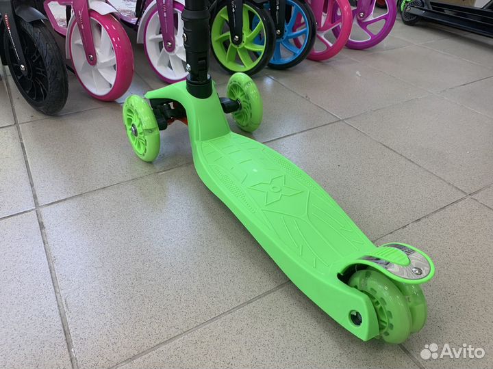 Самокат Scooter Макси (трехколесный)