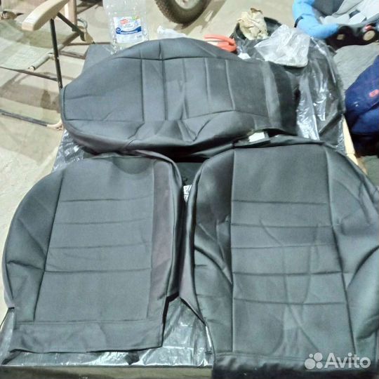 Автомобильные чехлы из экокожи