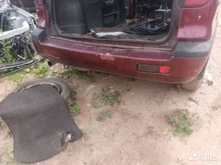 Бампер задний Mitsubishi Space Wagon 2 1992