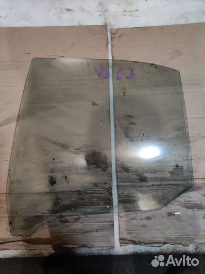 Заднее левое стекло Hyundai Sonata 2