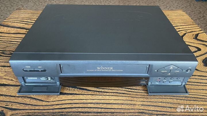 Видеомагнитофон