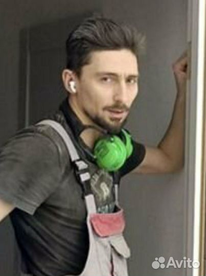 Монтажник межкомнатных дверей