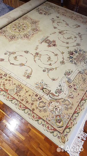 Ковёр новый 3.5на2.5