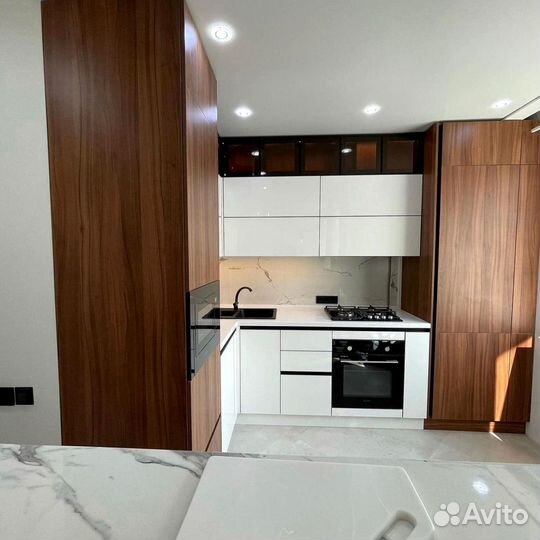 Кухонный гарнитур в стиле минимализм