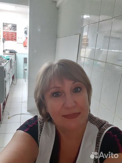 Продавец можно любая