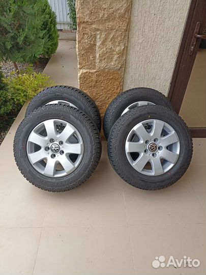 Yokohama Geolandar A/T G015 215/65 R16