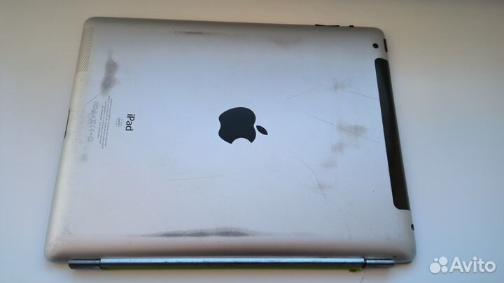 iPad 2 (2011, Wi-Fi + 3G) 64 Gb белый