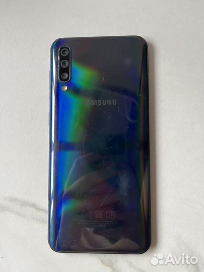 Samsung Galaxy A50, 4/64 ГБ