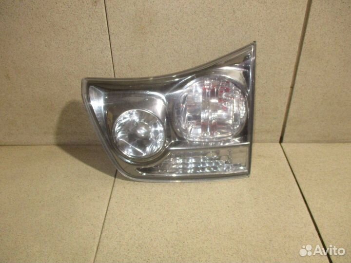 Фонарь внутренний З/Л Lexus RX 300/330/350 (XU30)